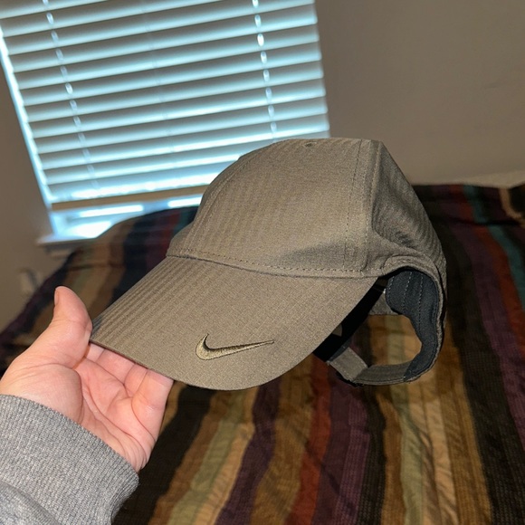 Nike Khaki Green Baseball Cap - Picture 1 of 3